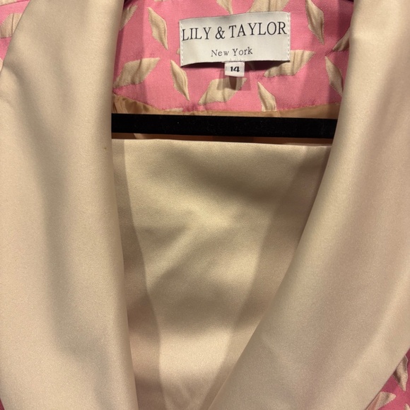 Lily & Taylor Suit - Picture 4 of 13